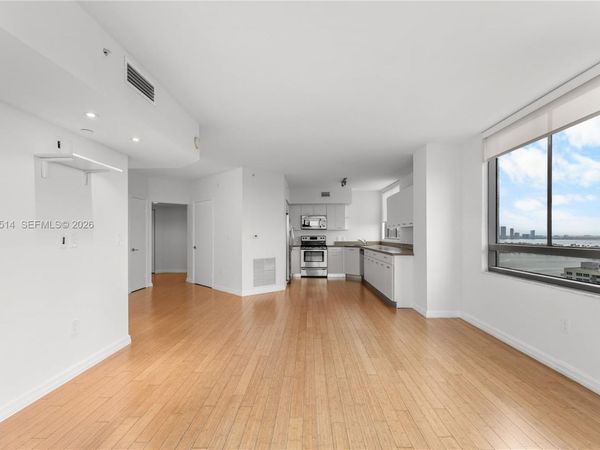 1330 West Ave , Unit 2207, Miami Beach, FL 33139