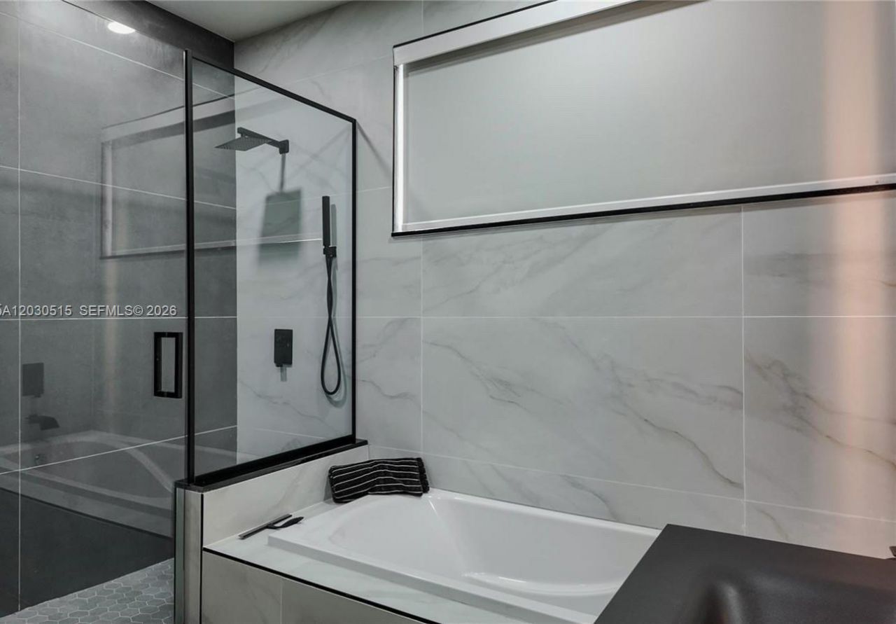 7221 NW 103rd Path , Doral, FL 33178 Photo