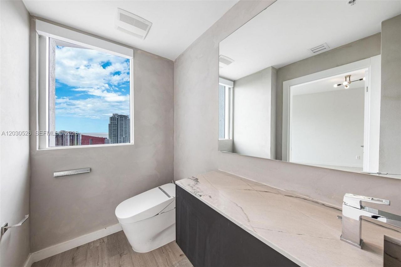 60 SW 13th St , Unit 2600, Miami, FL 33130 Photo