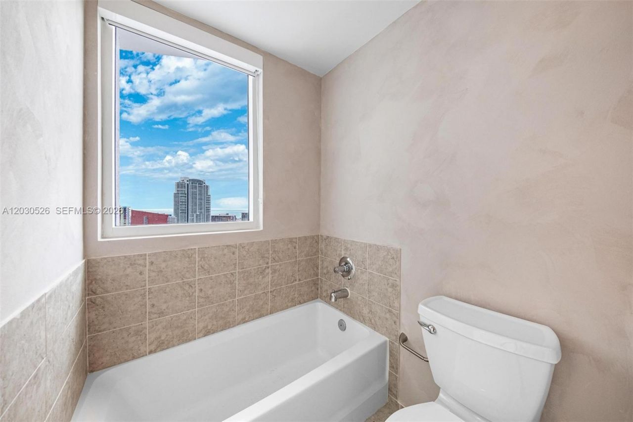 60 SW 13th St , Unit 2600, Miami, FL 33130 Photo