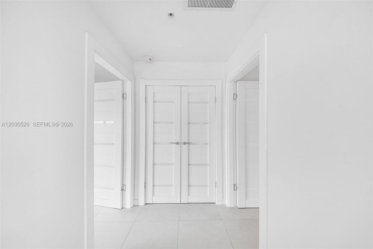 60 SW 13th St , Unit 2600, Miami, FL 33130 Photo