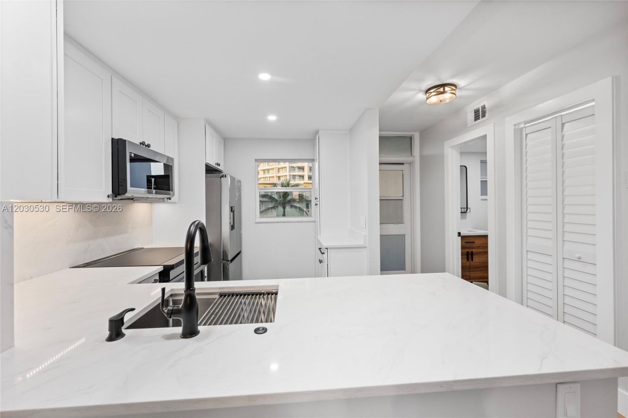 1770 S Ocean Blvd , Unit 403, Lauderdale by the Sea, FL 33062 Photo
