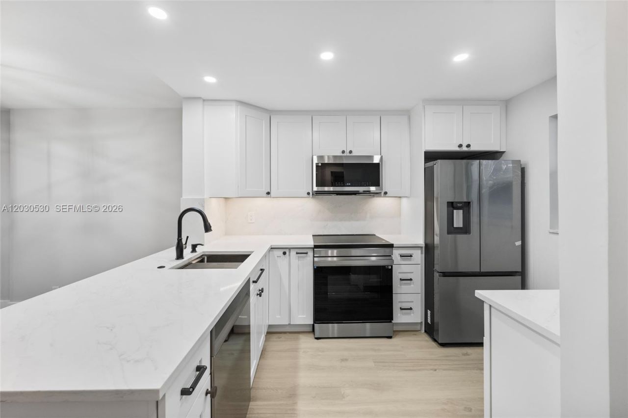 1770 S Ocean Blvd , Unit 403, Lauderdale by the Sea, FL 33062 Photo
