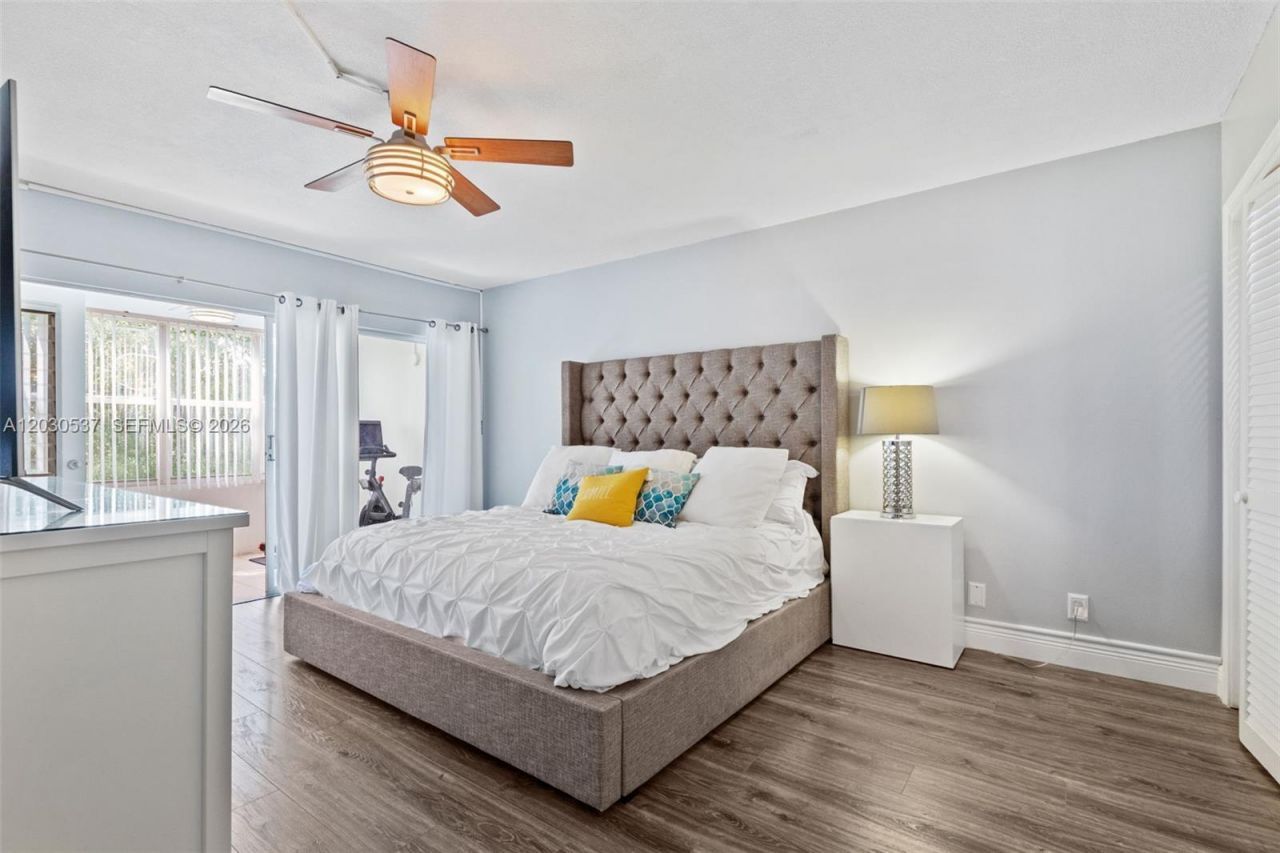 2800 N Palm Aire Dr , Unit 405, Pompano Beach, FL 33069 Photo