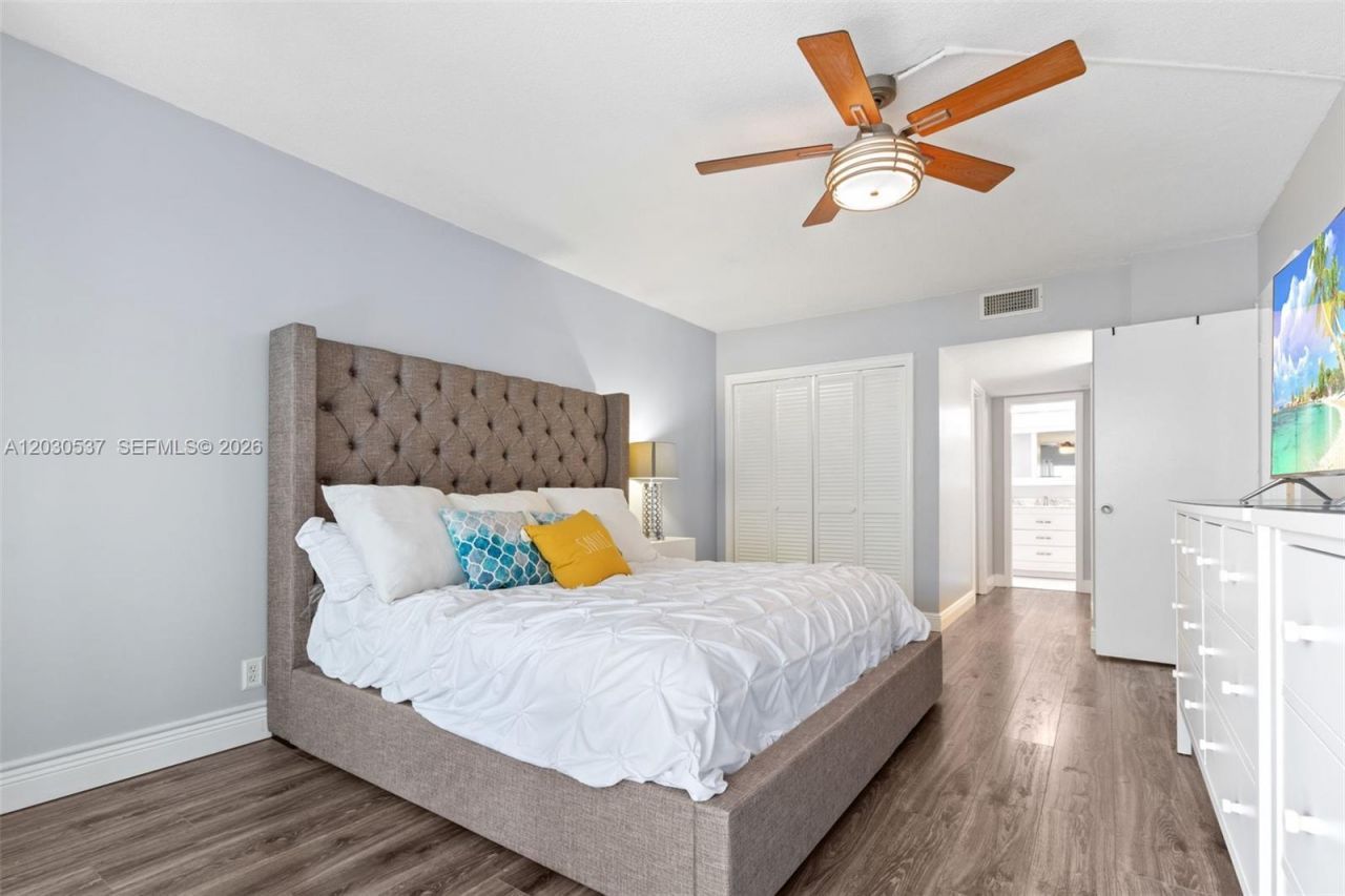 2800 N Palm Aire Dr , Unit 405, Pompano Beach, FL 33069 Photo