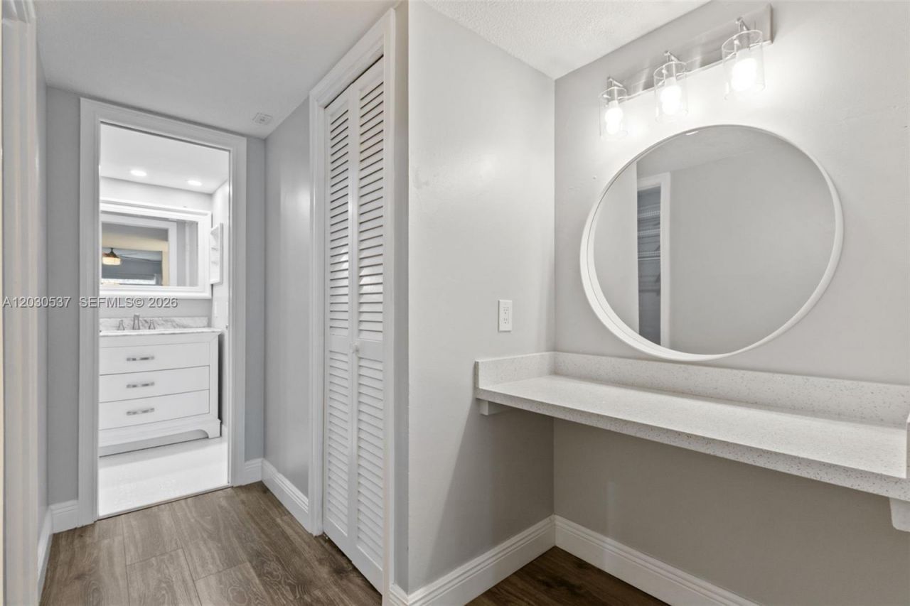 2800 N Palm Aire Dr , Unit 405, Pompano Beach, FL 33069 Photo