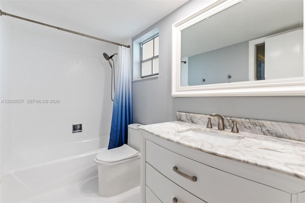 2800 N Palm Aire Dr , Unit 405, Pompano Beach, FL 33069 Photo