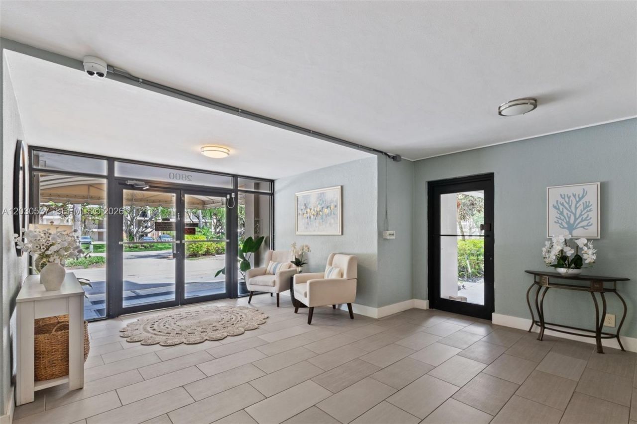 2800 N Palm Aire Dr , Unit 405, Pompano Beach, FL 33069 Photo
