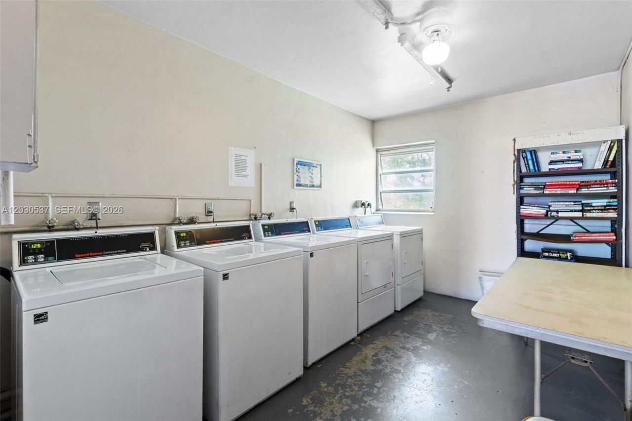 2800 N Palm Aire Dr , Unit 405, Pompano Beach, FL 33069 Photo