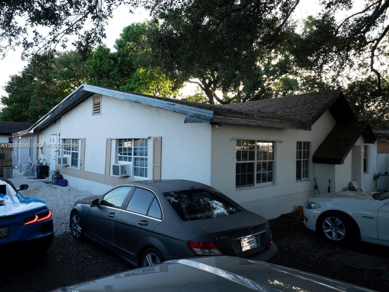 2500 NW 91st St , Miami, FL 33147 Photo