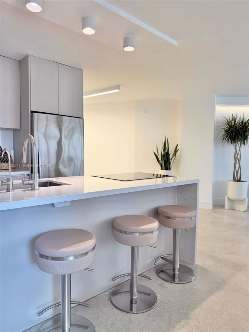 1881 Washington Ave , Unit 9C, Miami Beach, FL 33139 Photo