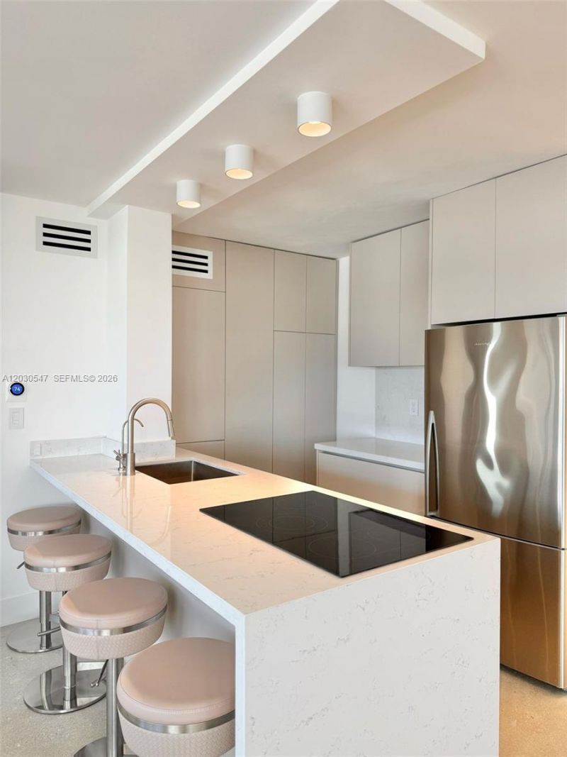 1881 Washington Ave , Unit 9C, Miami Beach, FL 33139 Photo
