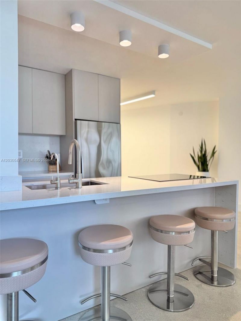 1881 Washington Ave , Unit 9C, Miami Beach, FL 33139 Photo