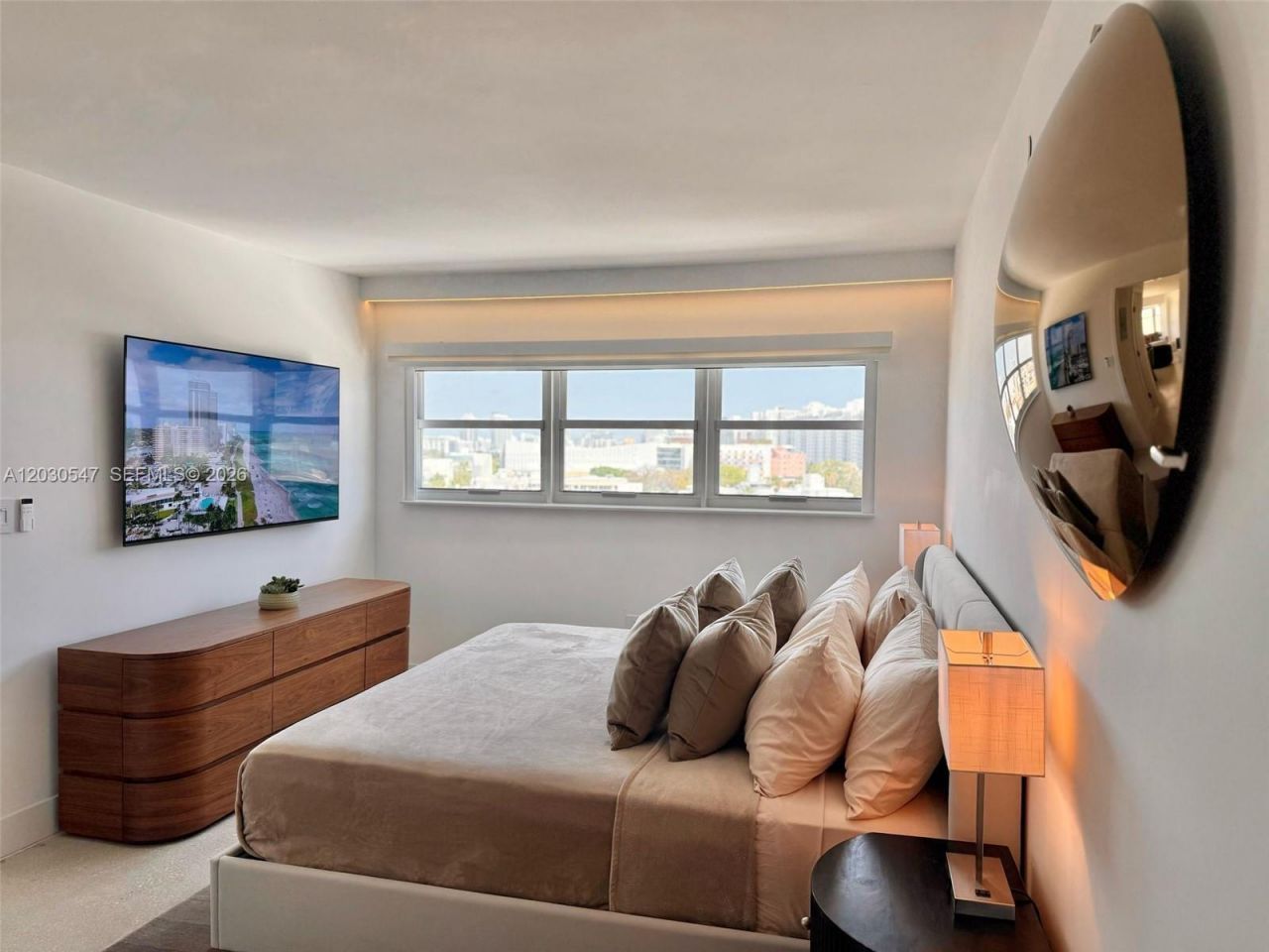 1881 Washington Ave , Unit 9C, Miami Beach, FL 33139 Photo