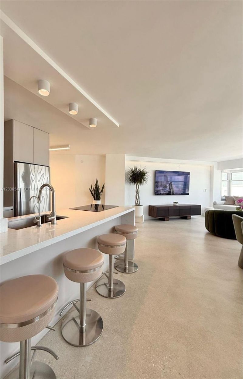 1881 Washington Ave , Unit 9C, Miami Beach, FL 33139 Photo