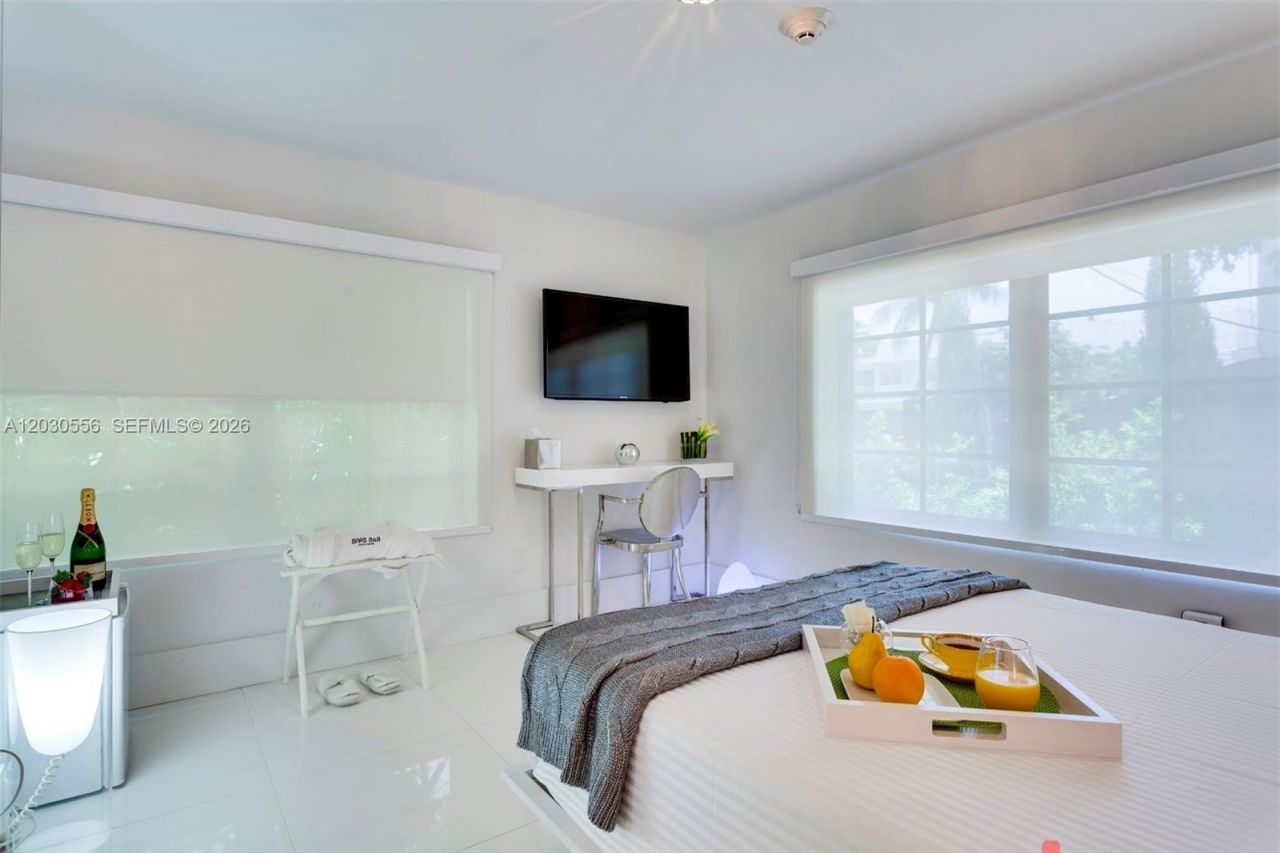 711 Lenox Ave , Miami Beach, FL 33139 Photo