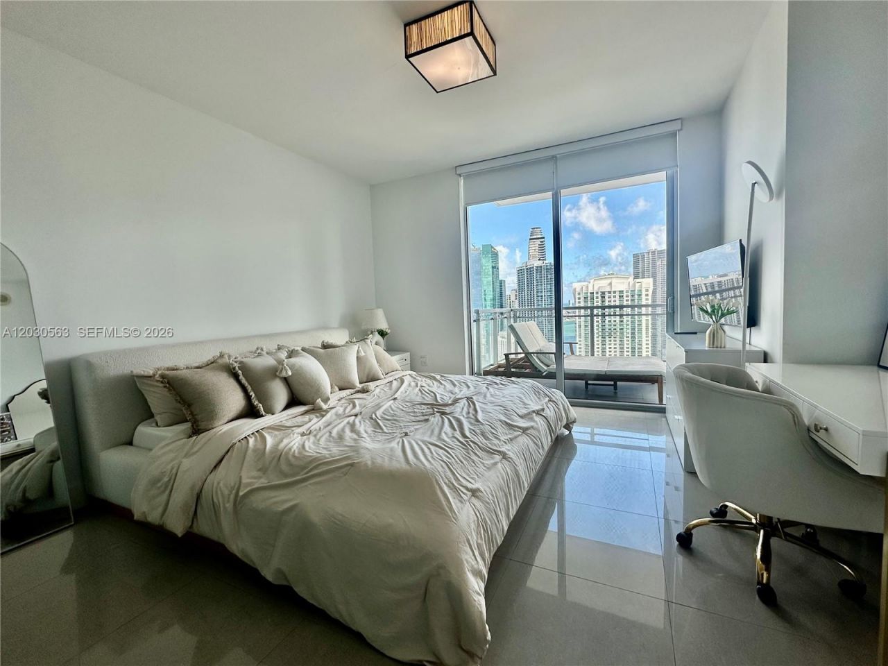 92 SW 3rd St , Unit 4111, Miami, FL 33130 Photo