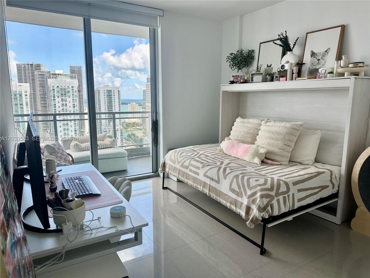 92 SW 3rd St , Unit 4111, Miami, FL 33130 Photo