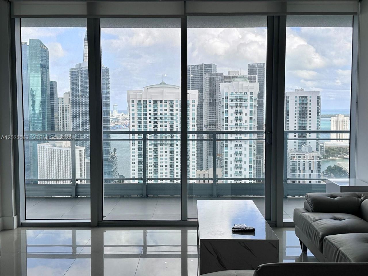 92 SW 3rd St , Unit 4111, Miami, FL 33130 Photo