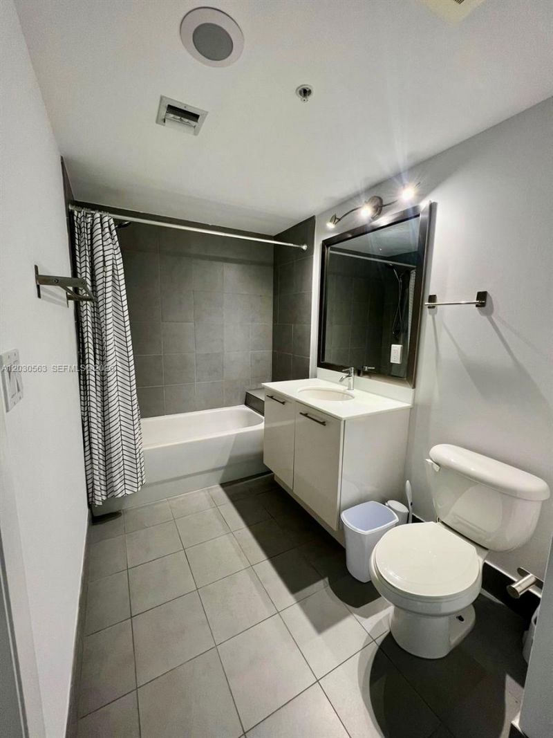 92 SW 3rd St , Unit 4111, Miami, FL 33130 Photo