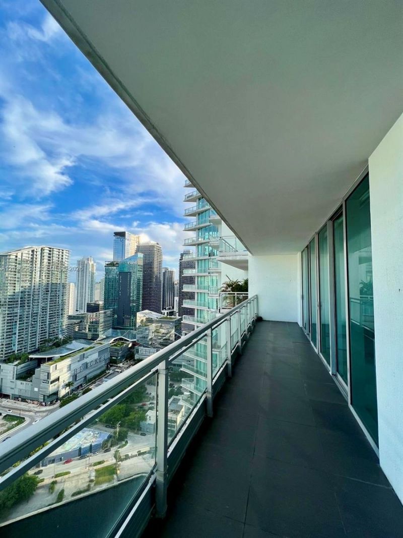 92 SW 3rd St , Unit 4111, Miami, FL 33130 Photo