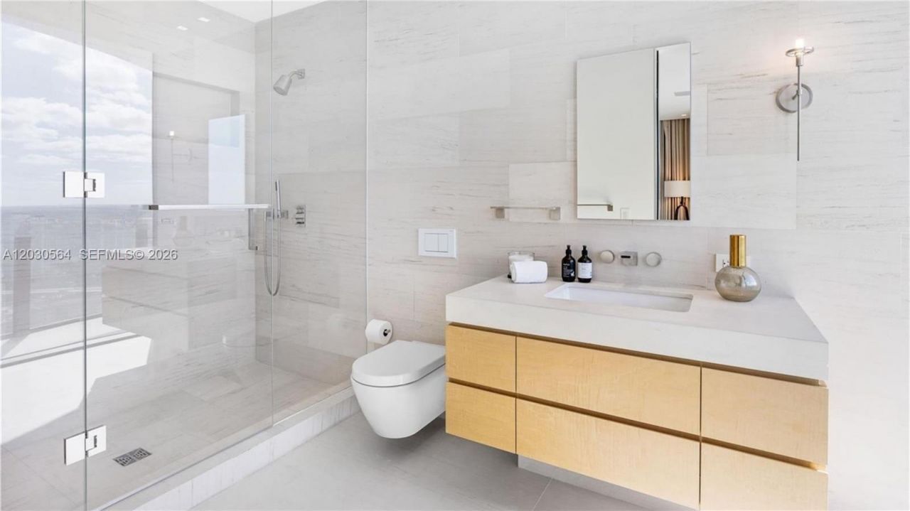 19575 Collins Ave, Unit PH-43, Sunny Isles Beach, FL 33160 Photo