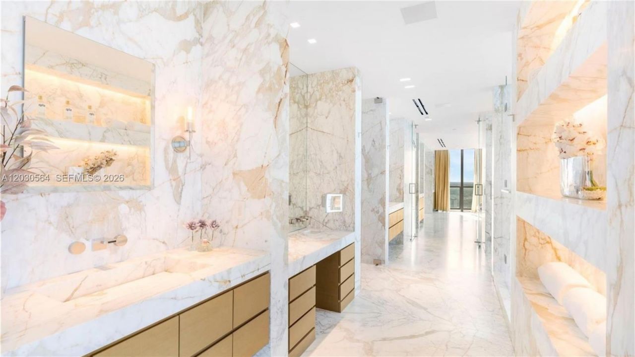 19575 Collins Ave, Unit PH-43, Sunny Isles Beach, FL 33160 Photo