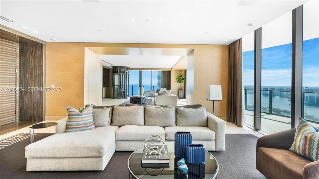 19575 Collins Ave, Unit PH-43, Sunny Isles Beach, FL 33160 Photo