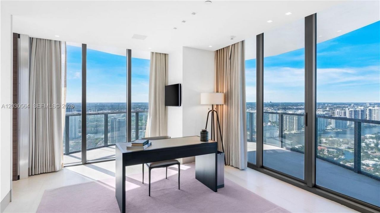 19575 Collins Ave, Unit PH-43, Sunny Isles Beach, FL 33160 Photo
