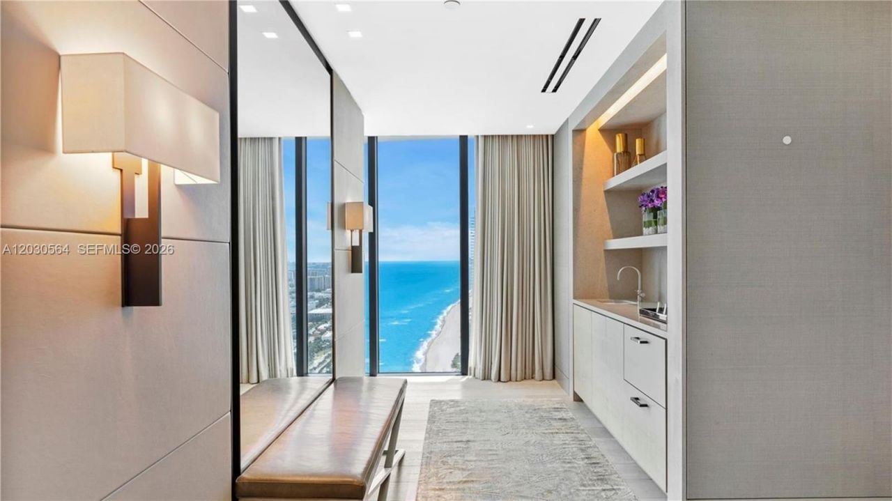 19575 Collins Ave, Unit PH-43, Sunny Isles Beach, FL 33160 Photo