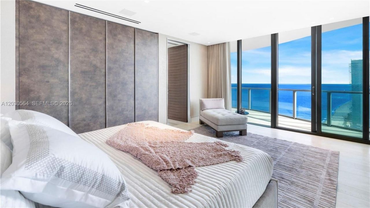 19575 Collins Ave, Unit PH-43, Sunny Isles Beach, FL 33160 Photo