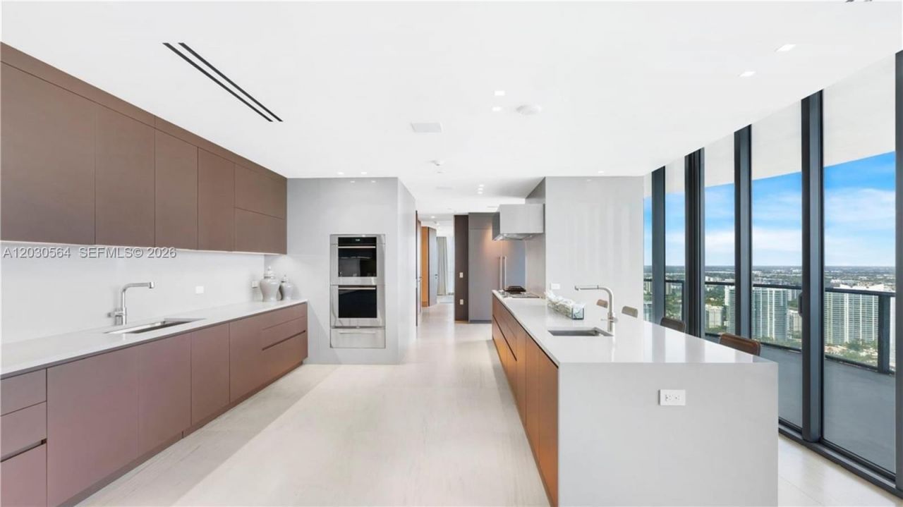 19575 Collins Ave, Unit PH-43, Sunny Isles Beach, FL 33160 Photo