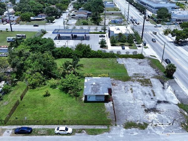 1550 NW 95th St , Miami, FL 33147