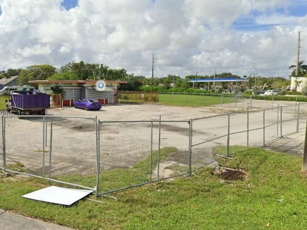 1550 NW 95th St , Miami, FL 33147