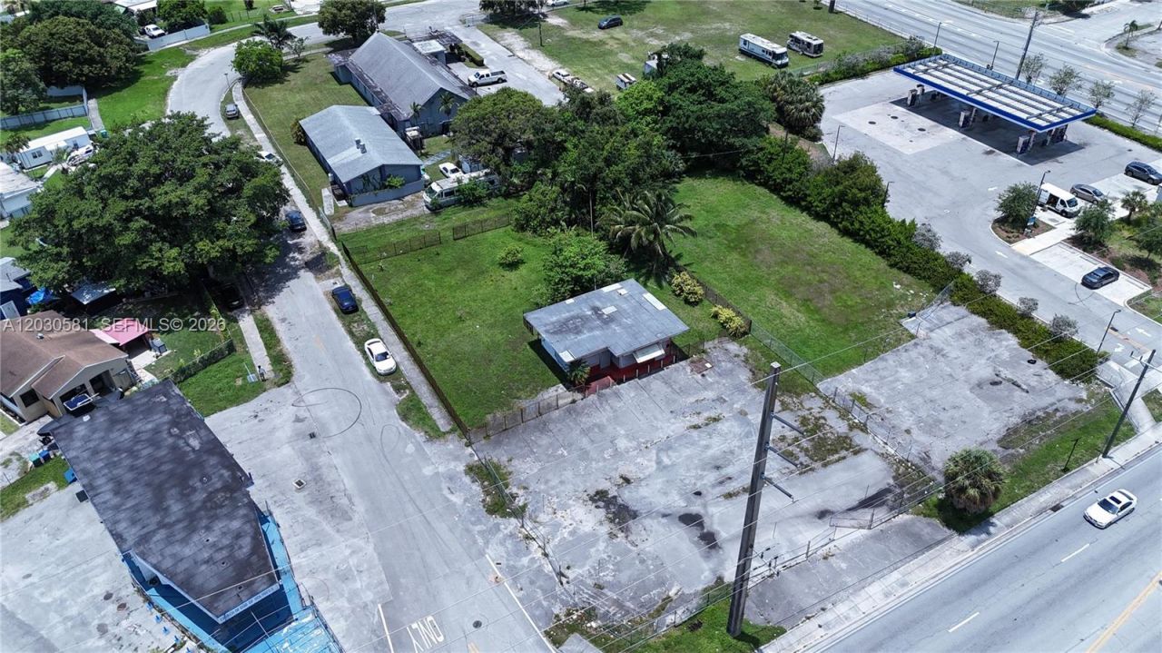 1550 NW 95th St , Miami, FL 33147 Photo