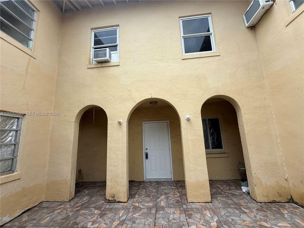 1422 NW 26th Ave, Unit top, Miami, FL 33125