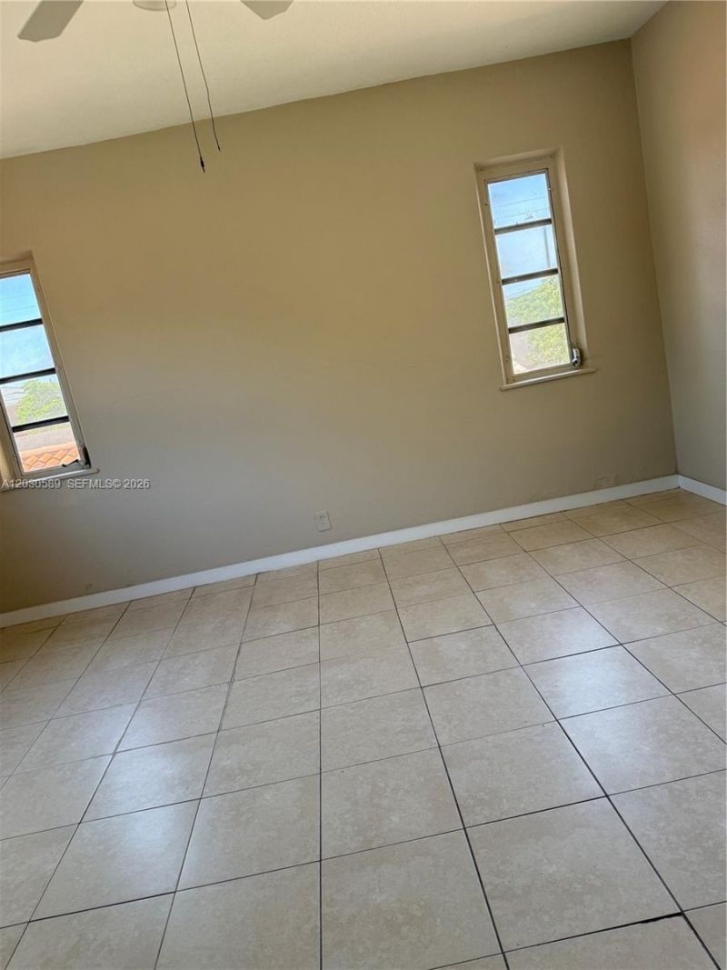 1420 NW 26th Ave , Unit top, Miami, FL 33125 Photo