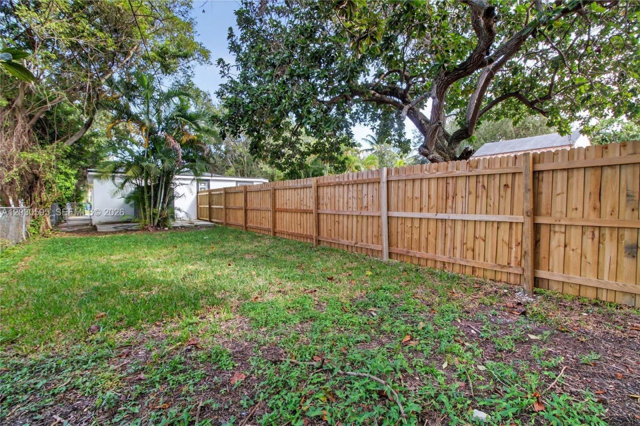 428 NW 97th St, Miami, FL 33150 Photo