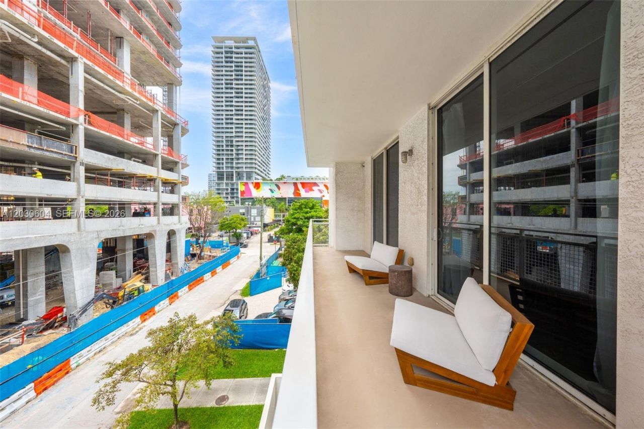 444 NE 30th St , Unit 402, Miami, FL 33137 Photo