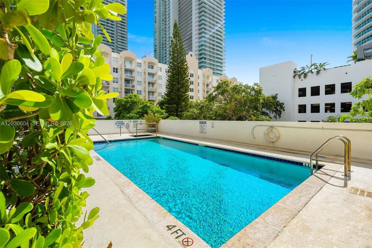 444 NE 30th St , Unit 402, Miami, FL 33137 Photo