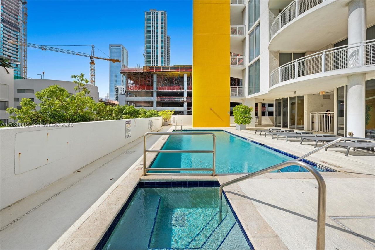 444 NE 30th St , Unit 402, Miami, FL 33137 Photo