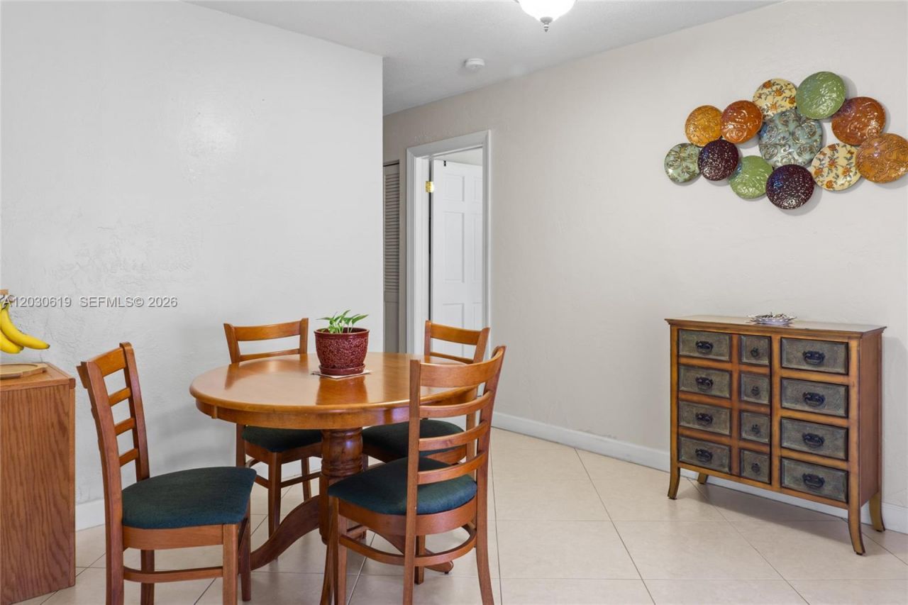 7617 NW 66th Ter , Tamarac, FL 33321 Photo