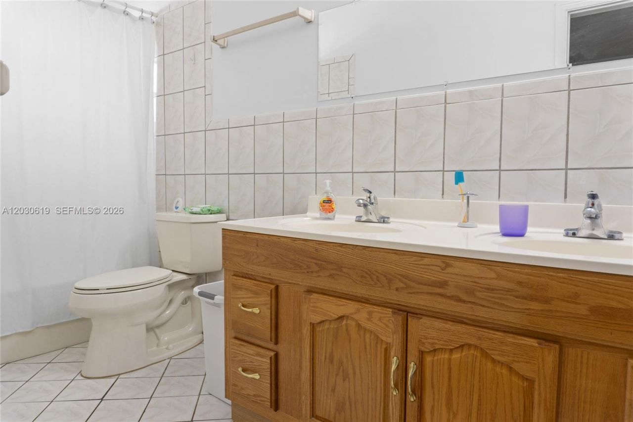 7617 NW 66th Ter , Tamarac, FL 33321 Photo