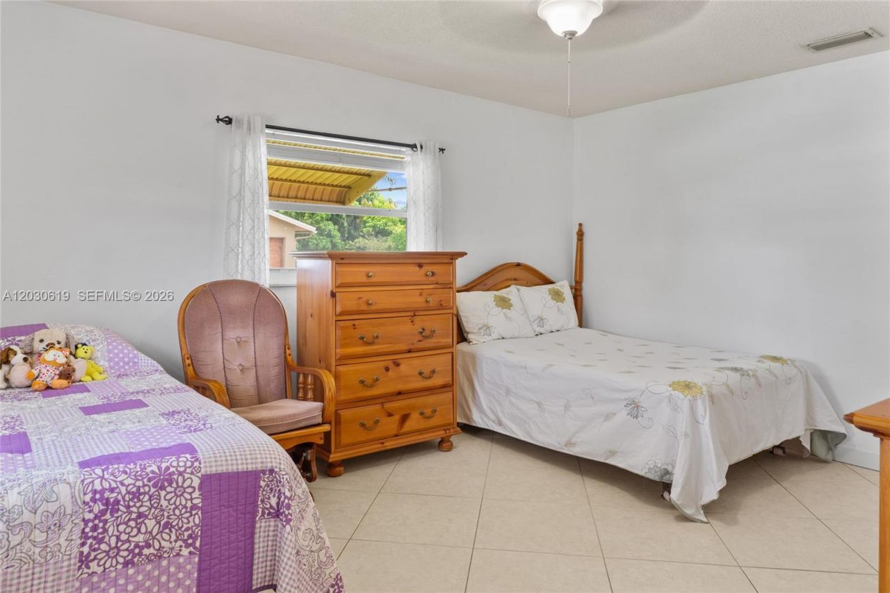 7617 NW 66th Ter , Tamarac, FL 33321 Photo