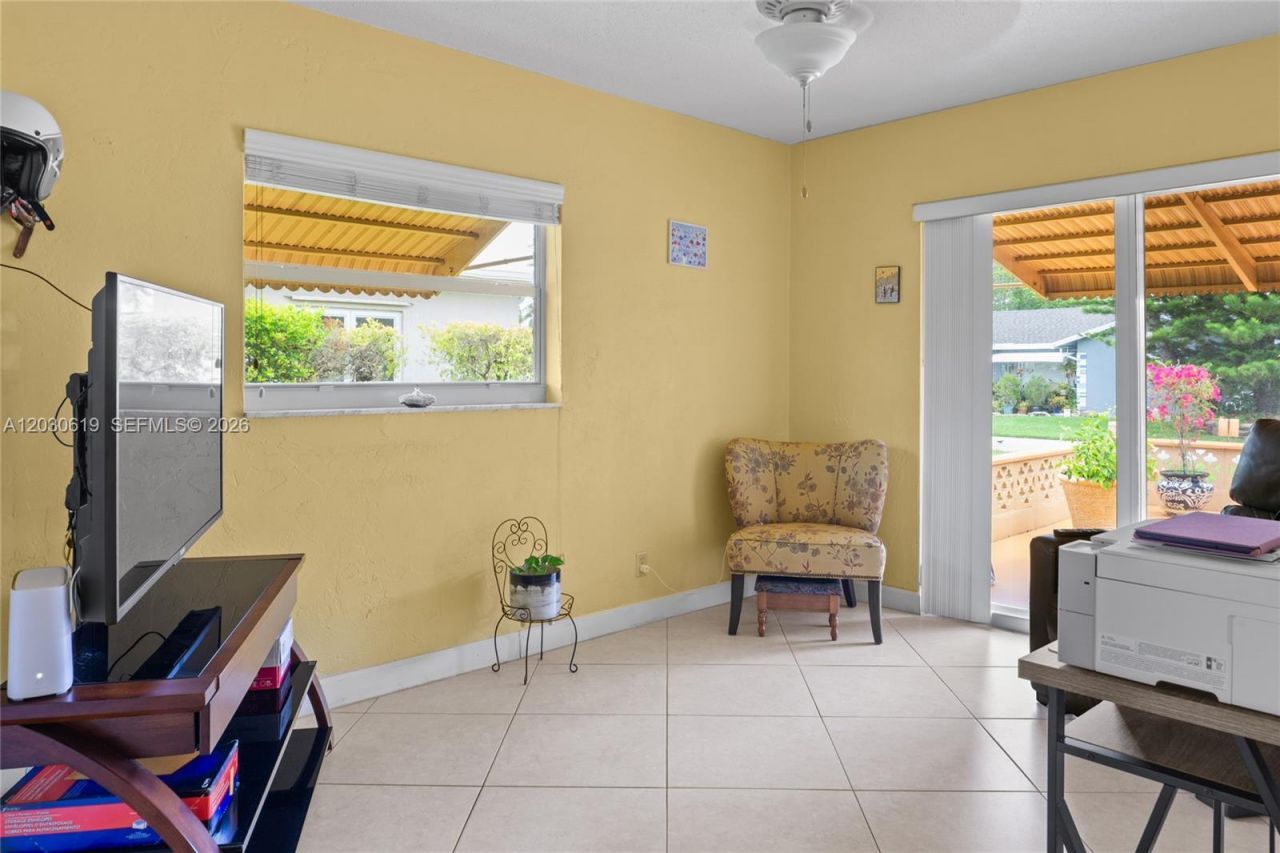 7617 NW 66th Ter , Tamarac, FL 33321 Photo
