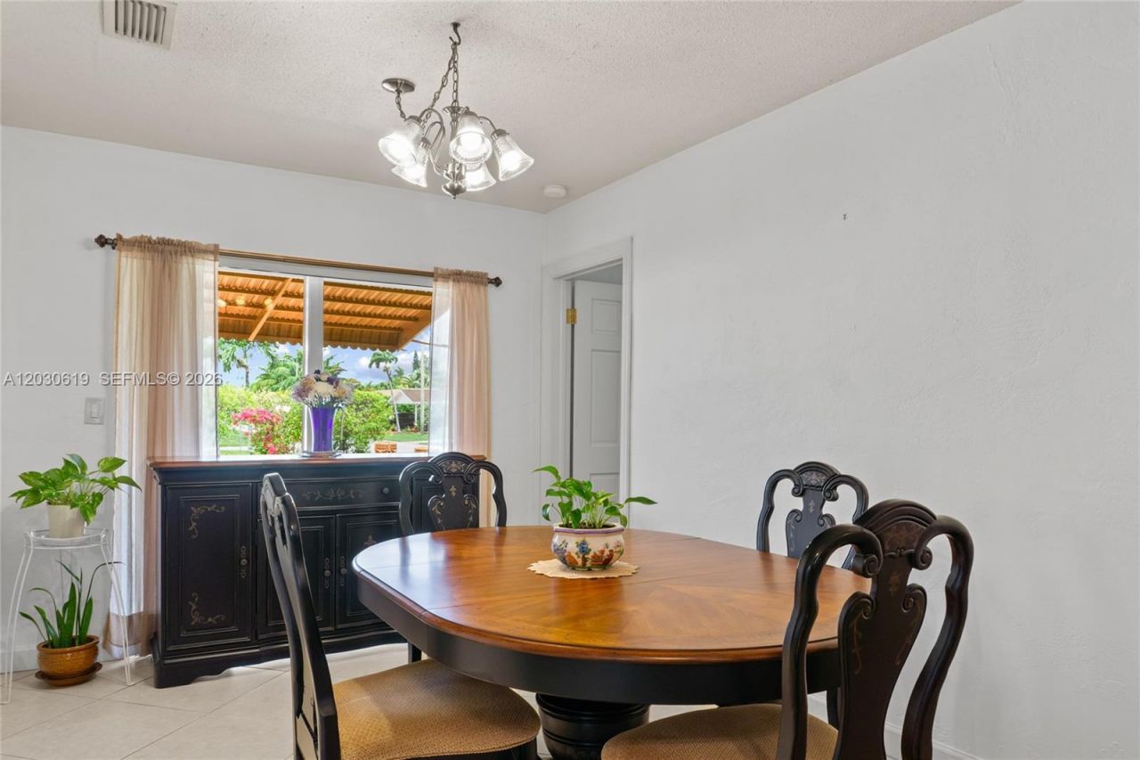 7617 NW 66th Ter , Tamarac, FL 33321 Photo
