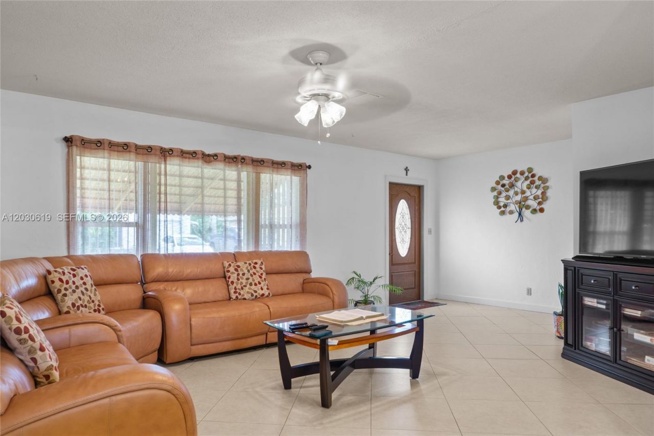 7617 NW 66th Ter , Tamarac, FL 33321 Photo