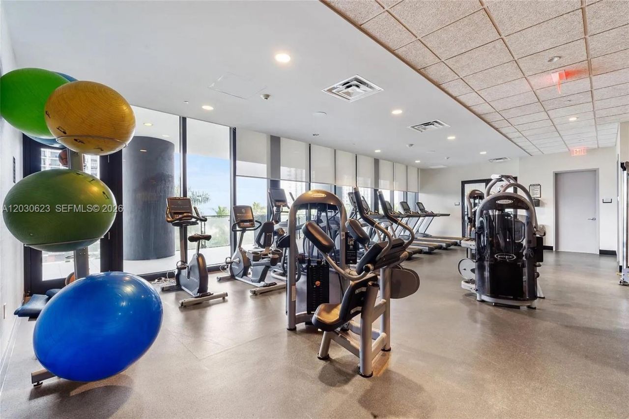 5300 Paseo Blvd , Unit 1807, Doral, FL 33166 Photo