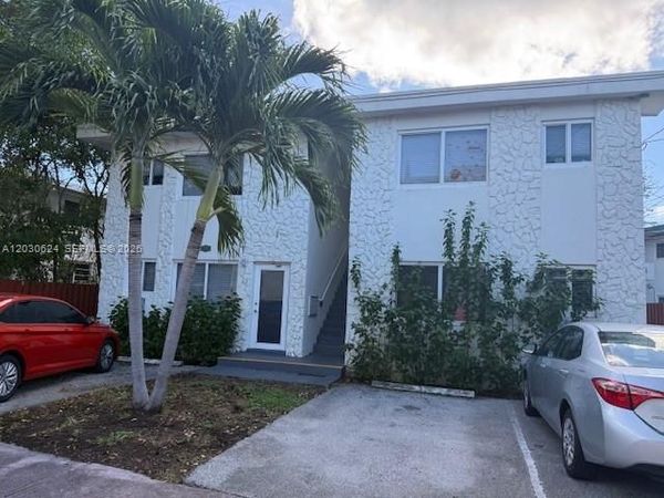 2006 Calais Dr , Unit 1, Miami Beach, FL 33141
