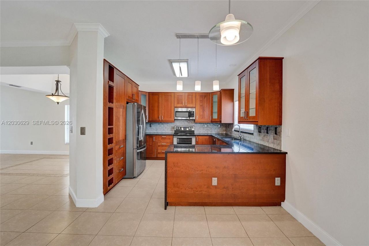 1958 NW 171st Ave , Pembroke Pines, FL 33028 Photo